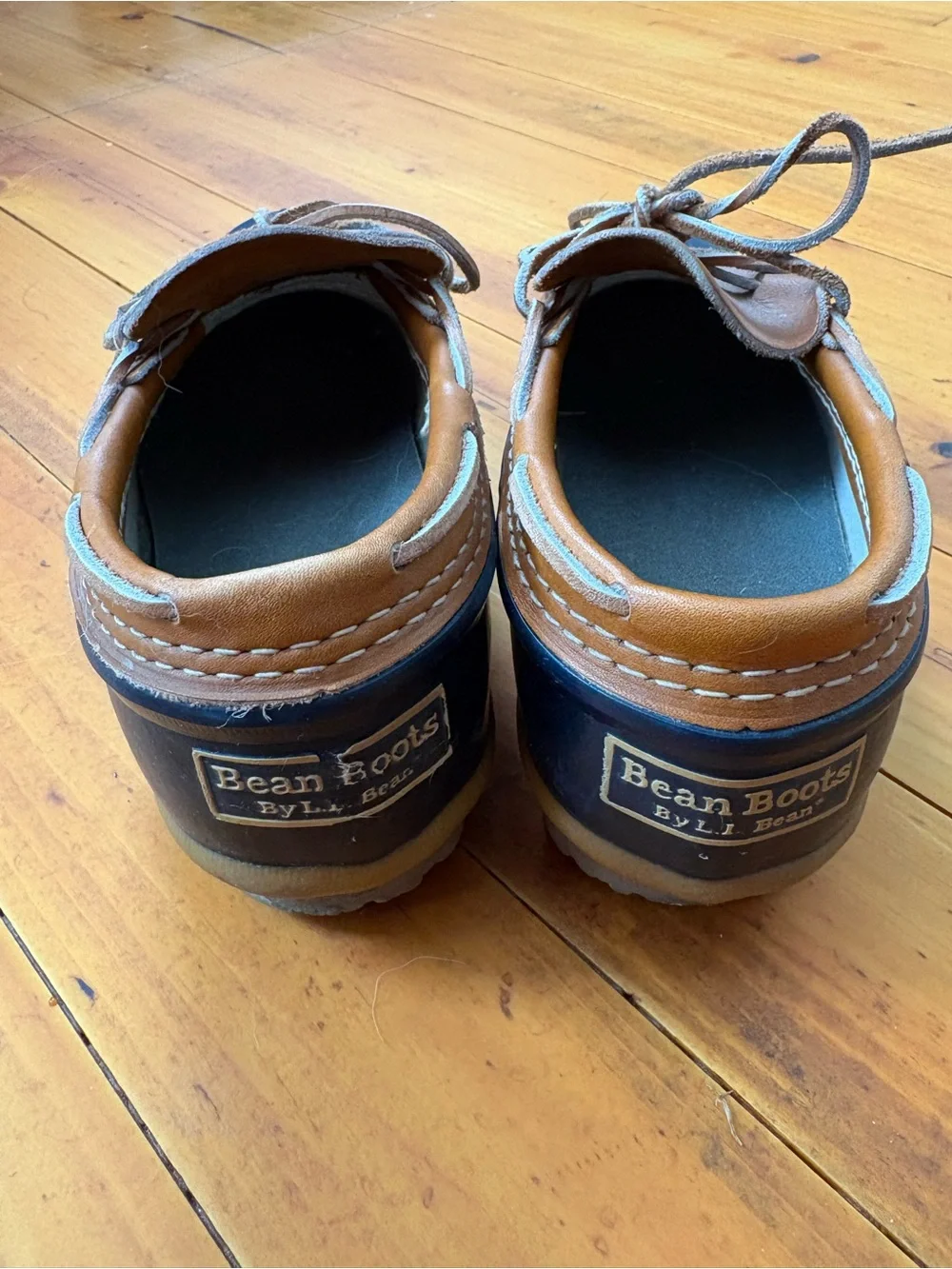 Vintage Two-Tone Duck Shoes in Navy and Brown